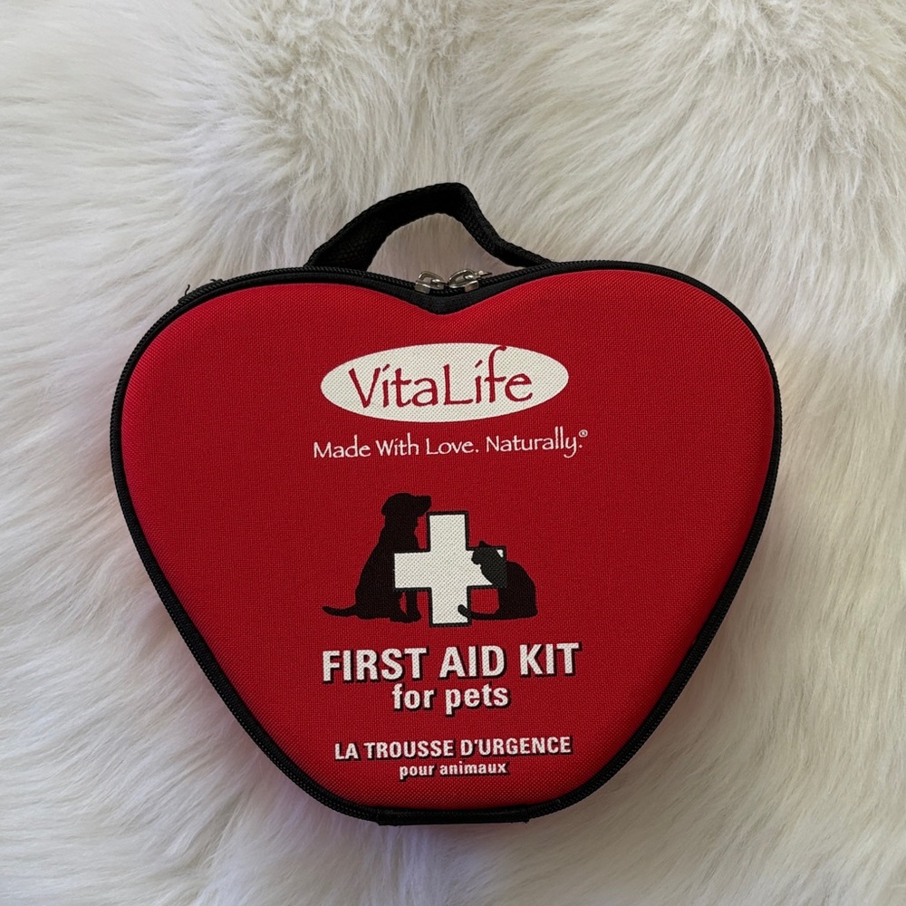 VITA LIFE First Aid Kit for Pets